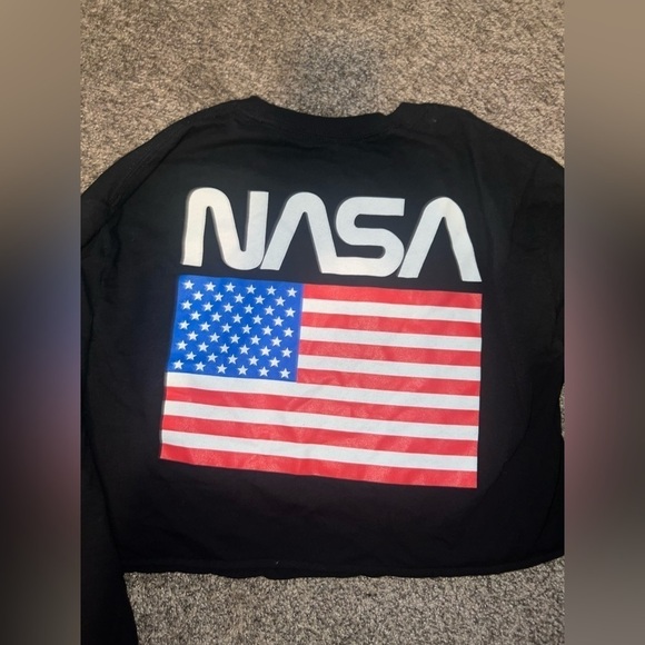 Pacsun Cropped "NASA" Tee Shirt in black size large - Picture 2 of 5